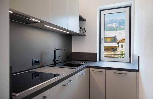Villabassa Apartment | Apartment "Hofer Elisabeth" with Mountain View, Wi-Fi, Balcony and Garden