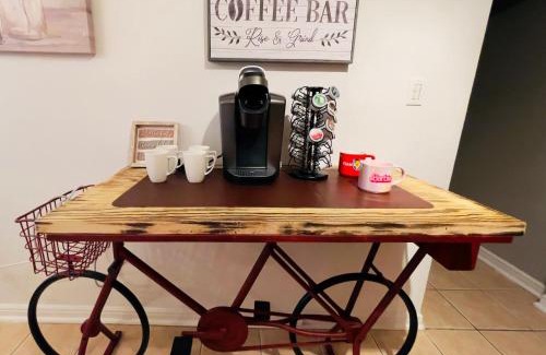 Evanston Apartment | Apartment Home close to NWU & Hospitals