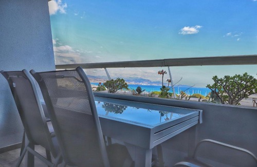 Villeneuve Loubet Beach Apartment | Apartment hotel Luxe vue mer à 100 mètres des plages étage 8