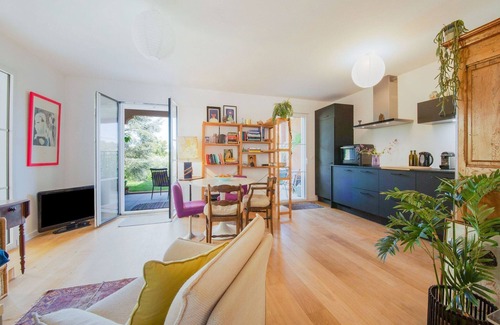 Les Maillans Apartment | Apartment in Provence with Pool & Golf