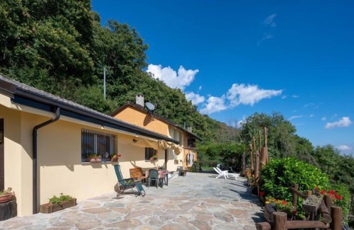 Donato Apartment | Apartment Il Castagno in Donato - 2 persons, 1 bedrooms