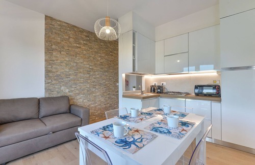 Cavo Apartment | Apartment 'Il Gioiello Del Mare' with Sea View, Wi-Fi and Air Conditioning