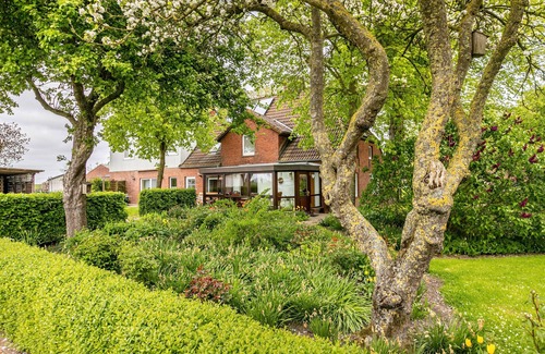Schulperweide Apartment | Apartment 'Ilse' with Private Terrace, Shared Garden and Wi-Fi