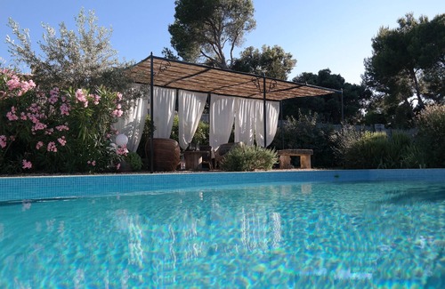 Cavaillon Apartment | Apartment in a green residential area of ​the town of Cavaillon in the Luberon.