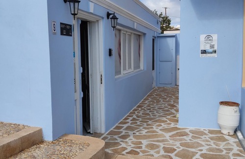 Panteli Apartment | Apartment In A Hotel 'Anemi Leros 3' with Sea View, Wi-Fi and Air Conditioning