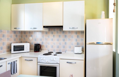 Panteli Apartment | Apartment In A Hotel 'Anemi Leros 1' with Balcony, Wi-Fi and Air Conditioning