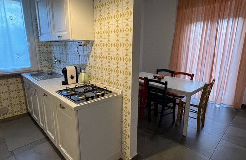 Tavullia House | Apartment in a two-family house with exclusive park and pool 10' from the sea