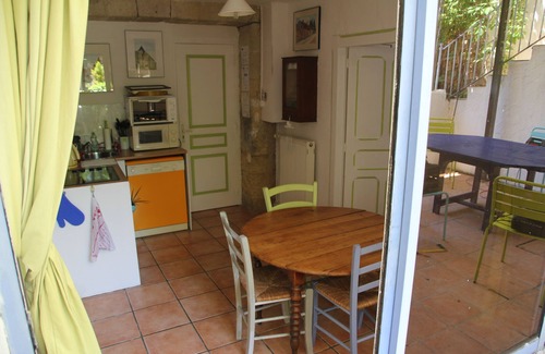 Gigean Apartment | Apartment in a vineyard house with pool, 2 bedrooms, 4 people