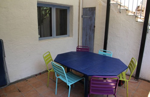 Gigean Apartment | Apartment in a vineyard house with pool, 2 bedrooms, 4 people