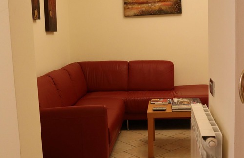 Santa Maria degli Angeli Apartment | Apartment In Assisi With Balcony