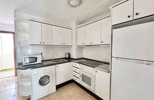 Benidorm Apartment | APARTMENT IN AV MEDITERRANEO R032