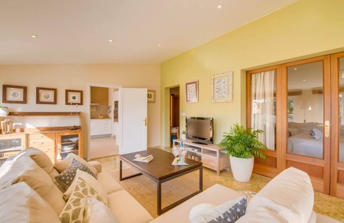 Binissalem Apartment | Apartment in Binissalem with Mountain Views