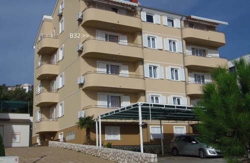 Dramalj Apartment | Apartment in Dramalj with Seaview, Balcony, Air condition, WIFI (4623-12)