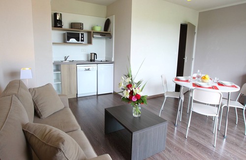 Roz-sur-Couesnon Apartment | Apartment in France with Stunning Polder Views