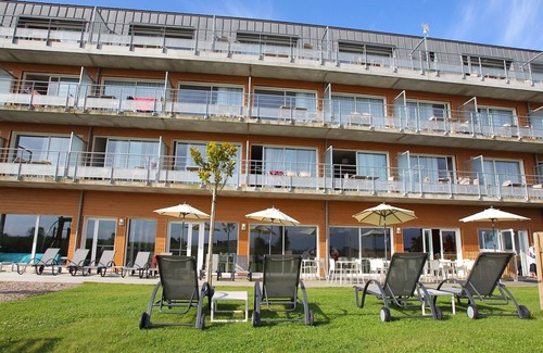 Roz-sur-Couesnon Apartment | Apartment in France with Stunning Polder Views