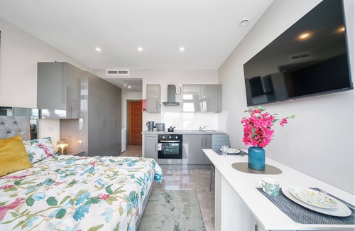 Loxford Apartment | Apartment in Ilford, East London