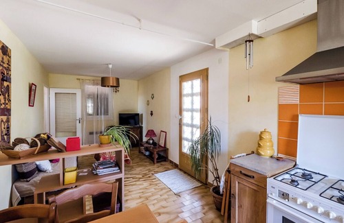 Taillades Apartment | Apartment in individual residence