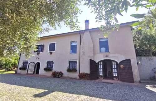 Castelnuovo di Porto Villa | Apartment in LuxuryProperty PrivatePOOL Garden BBQ AirC x8