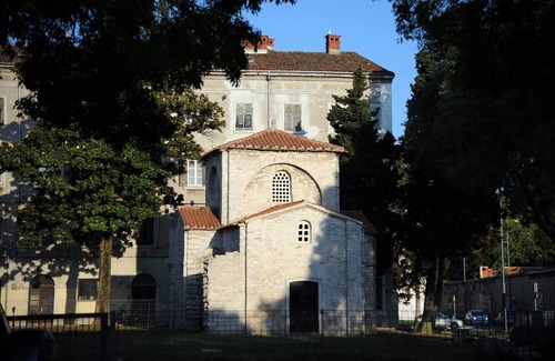Jadreski Apartment | Apartment in Jadreški, four people,air conditioning,quietly,WI FI,parking