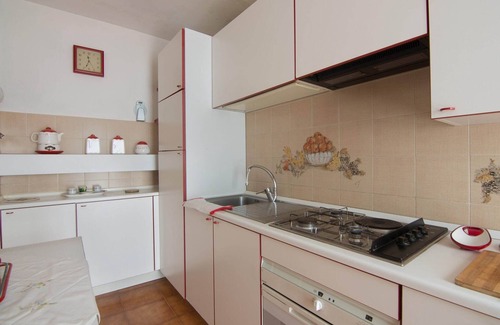Pievefavera Apartment | Apartment in Marche near Lame Rosse