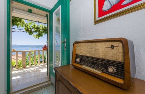 Murvica Apartment | Apartment in Murvica with Seaview, Terrace, Air condition, WIFI (146-2)