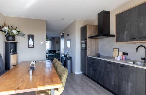 Sint-Annaland Apartment | Apartment in Sint-Annaland with Beach Access