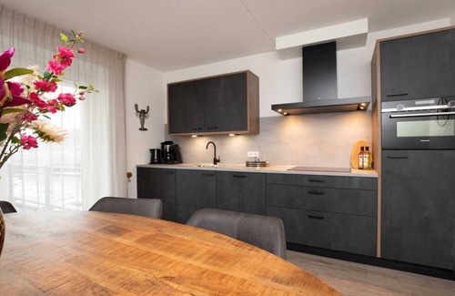Sint-Annaland Apartment | Apartment in Sint-Annaland by Oosterschelde