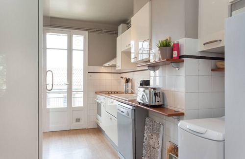 Les Arceaux Apartment | Apartment in the city center 88 m2 with garage