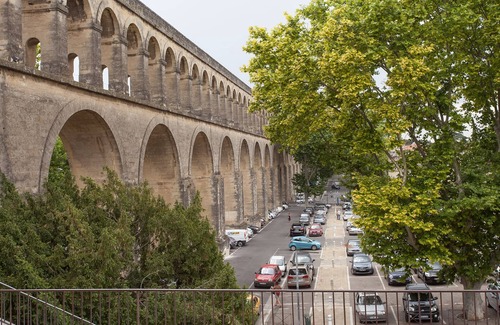 Les Arceaux Apartment | Apartment in the city center 88 m2 with garage