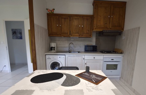 Pont-de-Salars Apartment | Apartment in the heart of the Levezou lakes