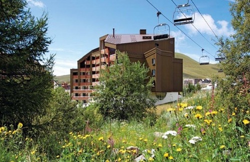 Bergers Apartment | Apartment in the heart of Alpe d'Huez, sleeps 8, south-facing terrace