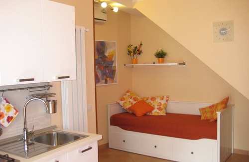 Old Town Apartment | Apartment in the historic center a stone's throw from the sea with a view of the cathedral. Second floor