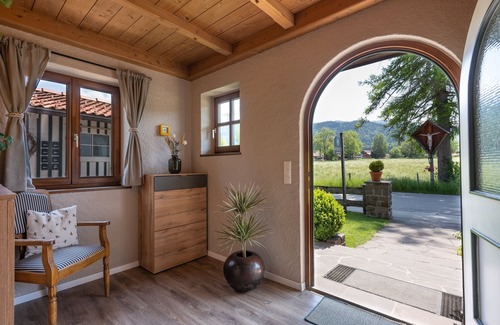 Abwinkl Apartment | Apartment in the immediate vicinity of the lake with Swiss stone pine bed, newly renovated and balcony