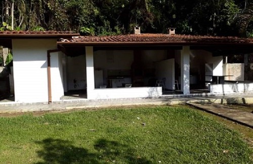 Praia da Enseada Apartment | Apartment in Ubatuba 200 meters from the beach