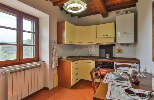 Pieve di Chio House | Apartment in villa with A/C, pool, WIFI, pets allowed, panoramic view, parking, close to Cortona