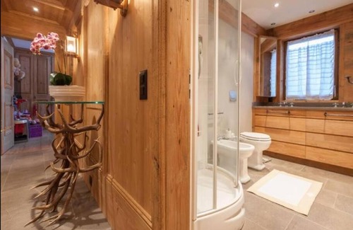 St. Moritz Apartment | Apartment in villa in the heart of Sankt Moritz-Dorf