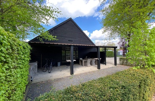 Elst Apartment | Apartment in Wageningen near Rhine River