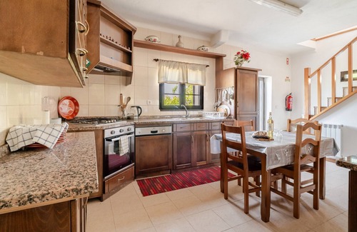 Ponte da Barca Apartment | Apartment 'Inferior' with Mountain View, Shared Garden and Wi-Fi