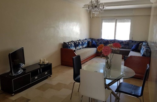 Bourgogne Apartment | Apartment is close to Casa-Port train station and Hassan Mosque