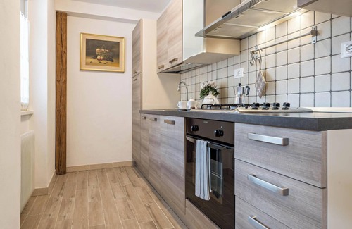 Palu Apartment | Apartment "Casa Ferrazza Michelle" with Mountain View, Wi-Fi & Balcony