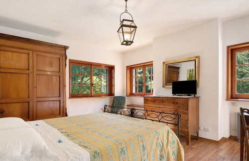Santo Stefano dʼAveto Apartment | Apartment "Agriturismo La Casa sul Poggio - Crociglia" with Private Terrace and Shared Pool