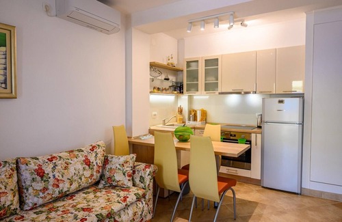 Ploce Apartment | Apartment Jadranka with Sea View in Rogotin