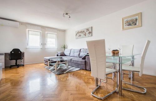 Podstrana Apartment | Apartment Jully
