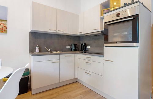 Lohe-Rickelshof Apartment | Apartment 'Junge 2' with Wi-Fi