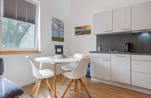 Lohe-Rickelshof Apartment | Apartment 'Junge 3' with Wi-Fi