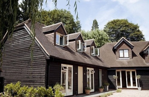 Quidhampton Apartment | Apartment Just Minutes from Salisbury & Stonehenge with Countryside Views