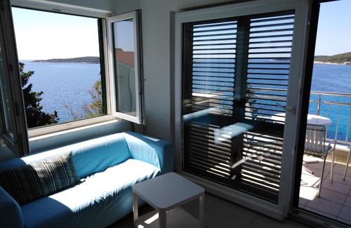 Milna Apartment | Apartment Karmelo