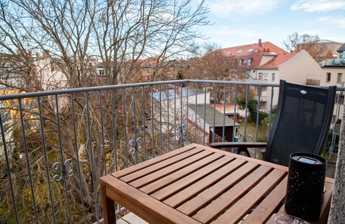 Giebichenstein Apartment | Apartment 'Kastanie' with Private Garden, Balcony and Wi-Fi