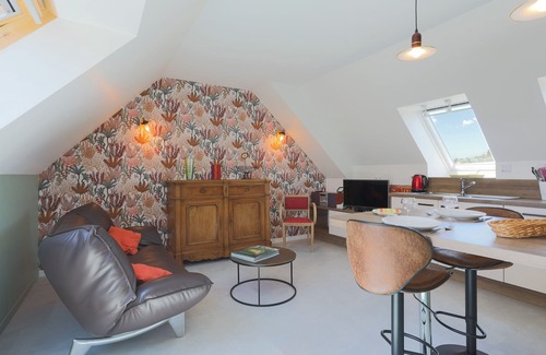 Trevou-Treguignec Apartment | Apartment 'Kerli Cosy' with Sea View, Private Garden and Wi-Fi