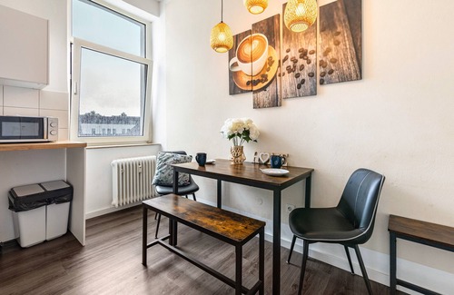 Emmelsum Apartment | Apartment 'Key2Komfort - Rheinberg Old Town II' with Wi-Fi